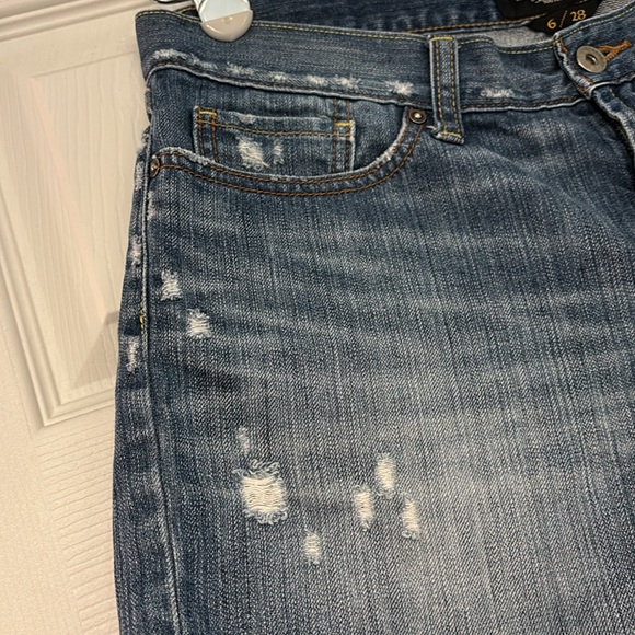 Lucky Brand Riley Cut Off Denim Shorts, size 6/28 - Picture 4 of 10